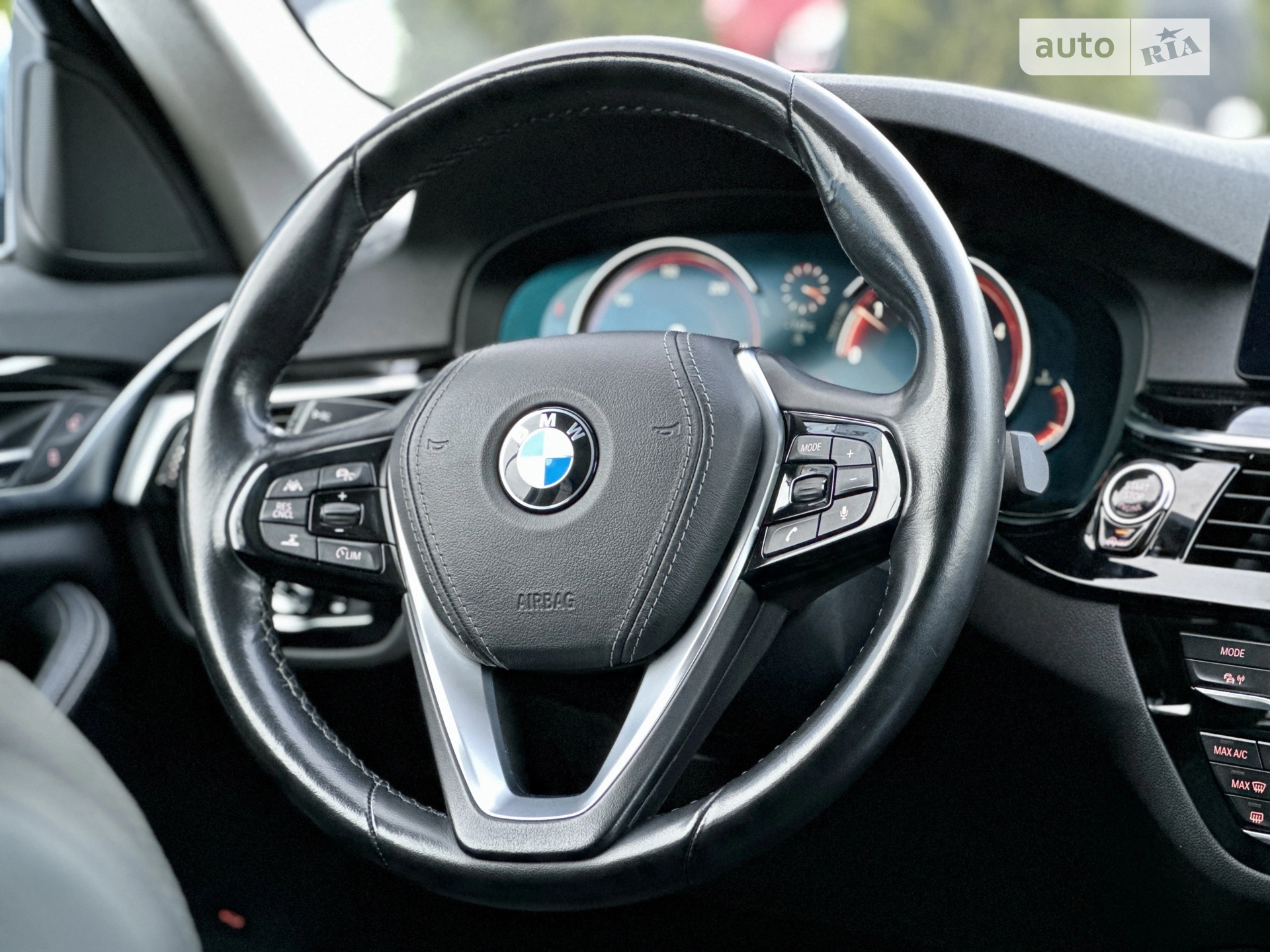 BMW 5 Series 2017 VIN WBAJE31050B169776 фото оголошення 17 з 28