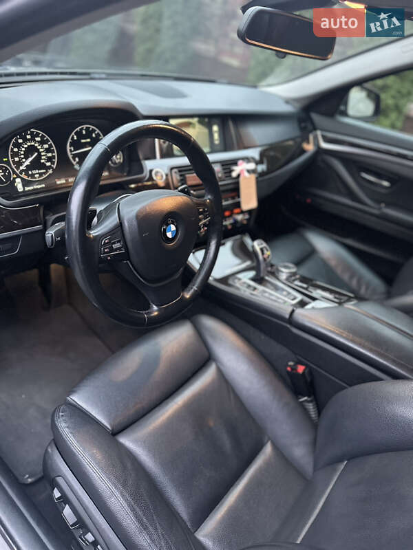 Седан BMW 5 Series 2015 в Черновцах