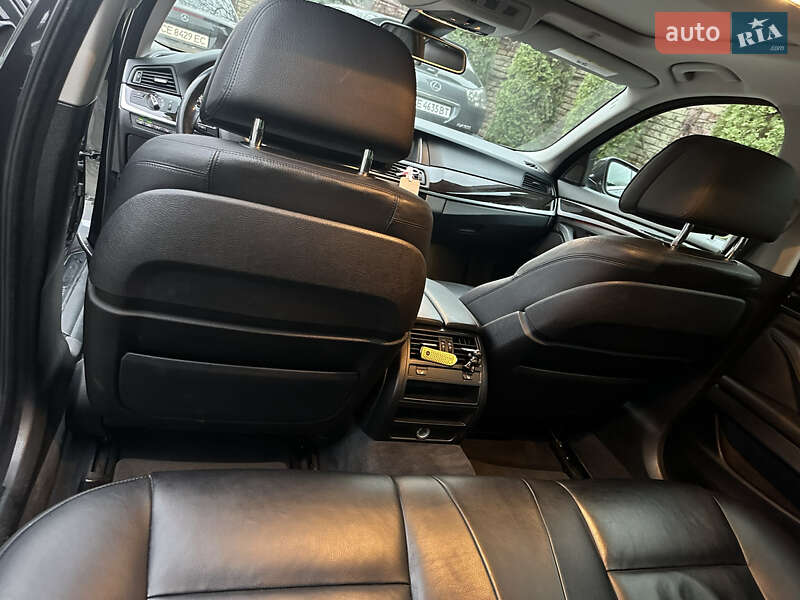 Седан BMW 5 Series 2015 в Черновцах