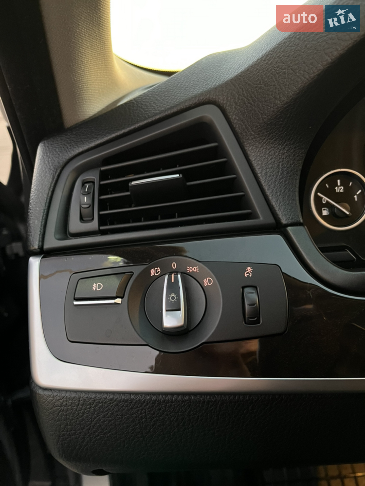 2012 BMW 5er - мініатюра 17