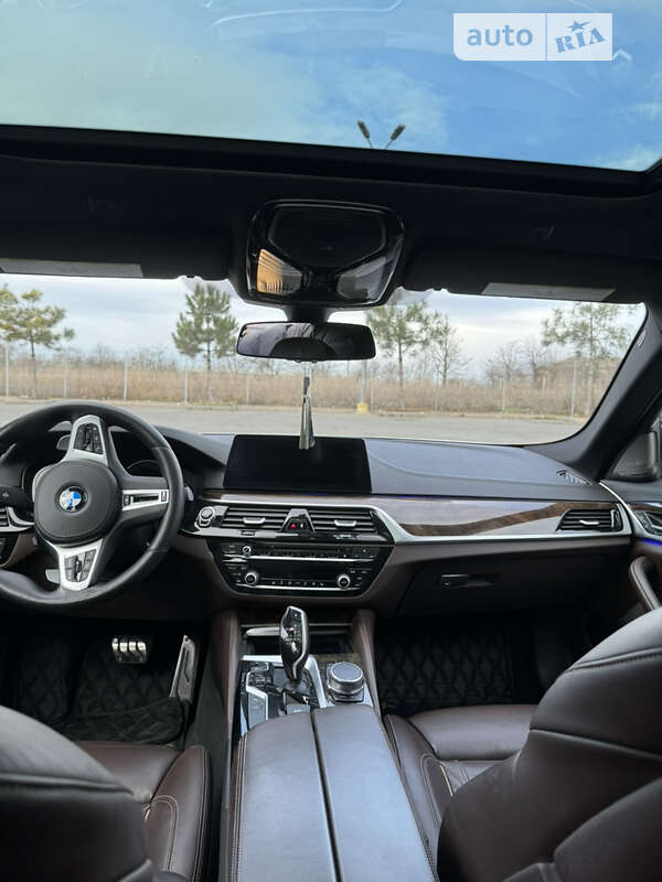 Седан BMW 5 Series 2017 в Киеве