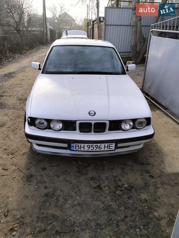 Седан BMW 5 Series 1993 в Одессе