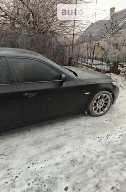 Седан BMW 5 Series 2005 в Покрове