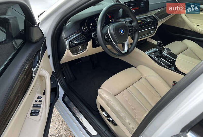 Седан BMW 5 Series 2017 в Черновцах