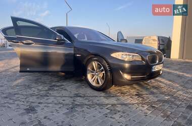 Седан BMW 5 Series 2012 в Хусте