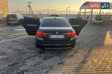 Седан BMW 5 Series 2012 в Хусте