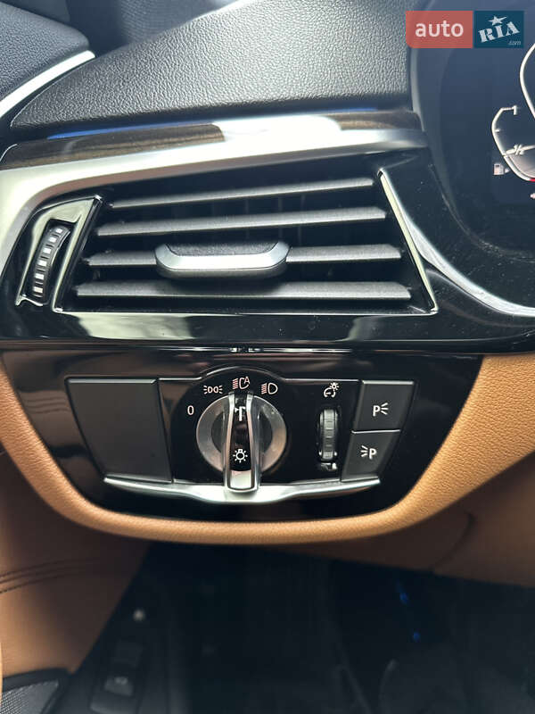 Седан BMW 5 Series 2022 в Запорожье