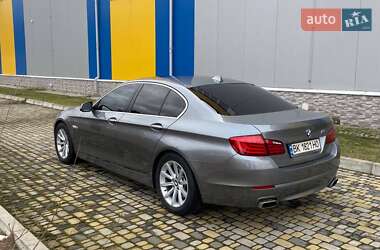 Седан BMW 5 Series 2011 в Сарнах