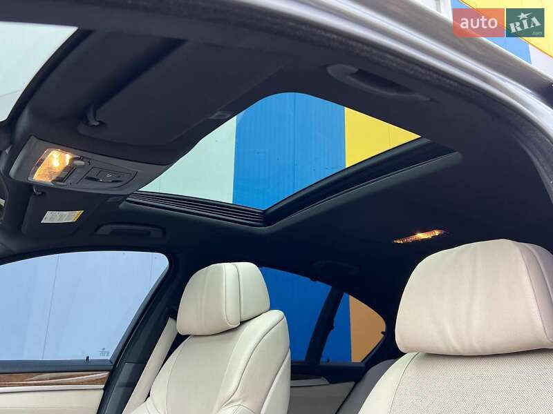 Седан BMW 5 Series 2011 в Сарнах