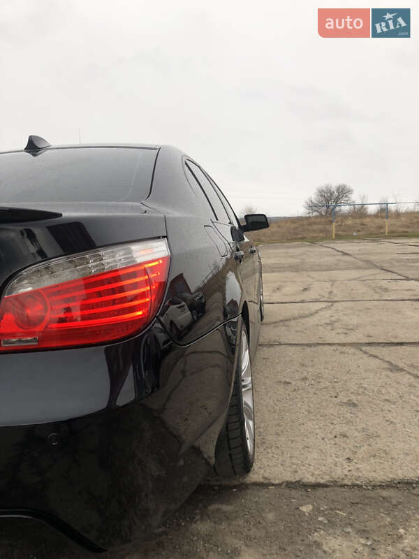 Седан BMW 5 Series 2009 в Харкові