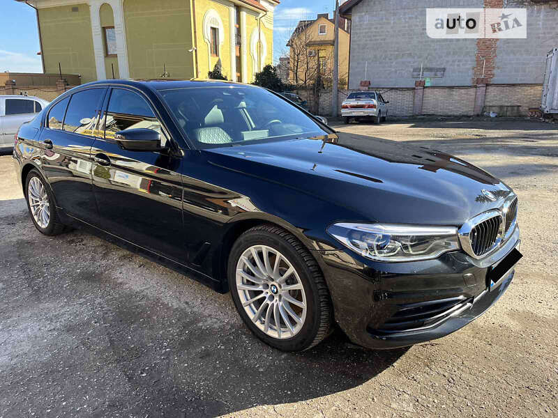 Седан BMW 5 Series 2019 в Чернівцях
