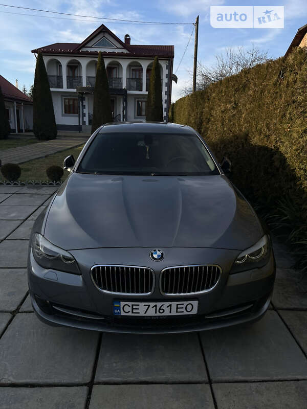 Седан BMW 5 Series 2010 в Чернівцях