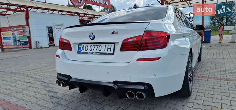 Седан BMW 5 Series 2016 в Тячеві