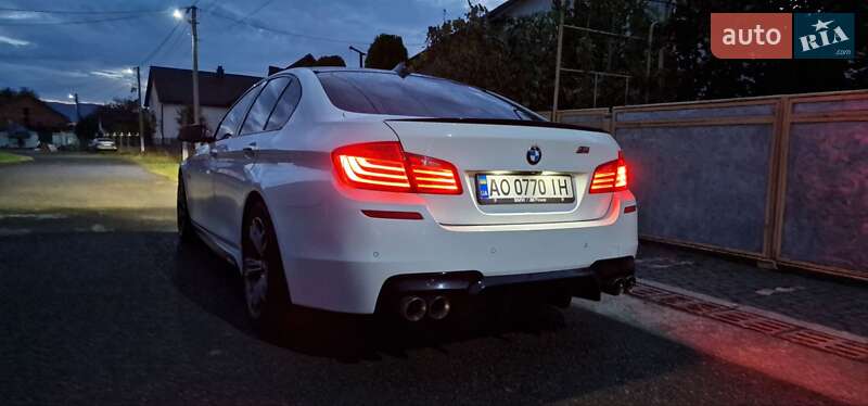 Седан BMW 5 Series 2016 в Тячеві