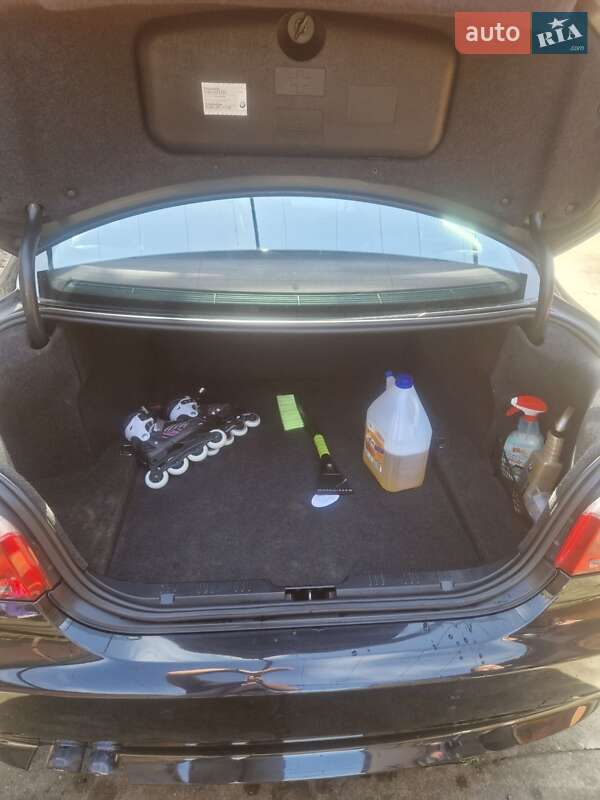 Седан BMW 5 Series 2004 в Ужгороде