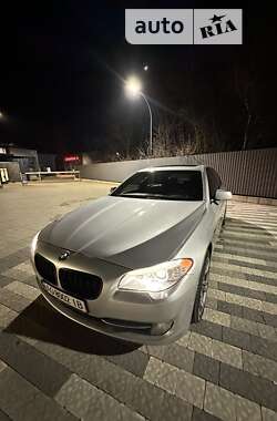 Седан BMW 5 Series 2010 в Ужгороде