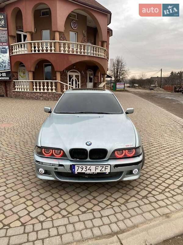 Седан BMW 5 Series 2003 в Тячеве