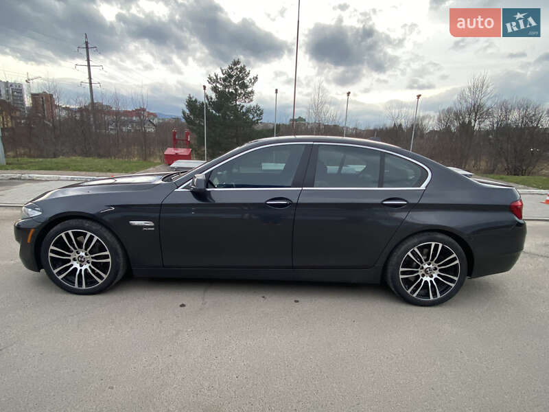 Седан BMW 5 Series 2012 в Трускавці