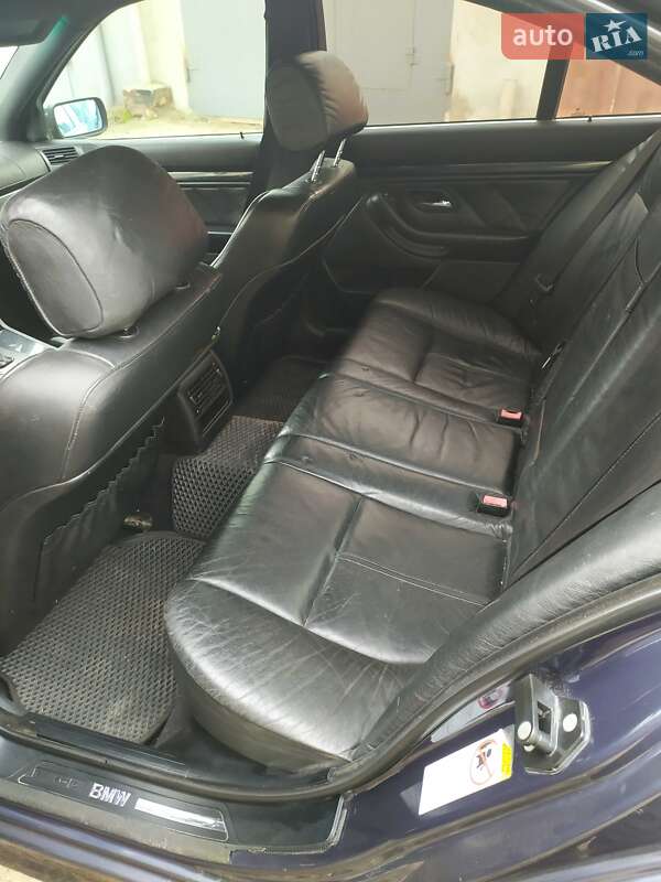 Седан BMW 5 Series 2003 в Кривому Розі