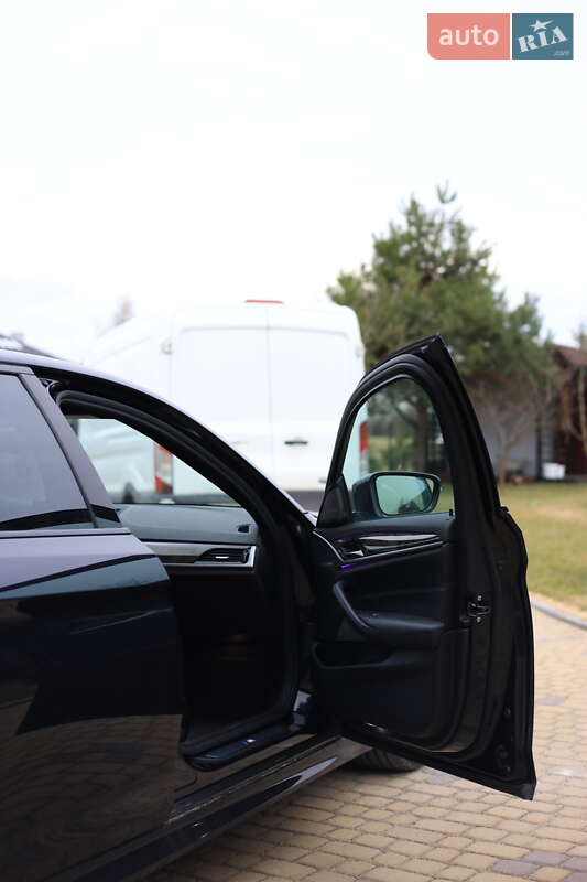 Седан BMW 5 Series 2018 в Львові