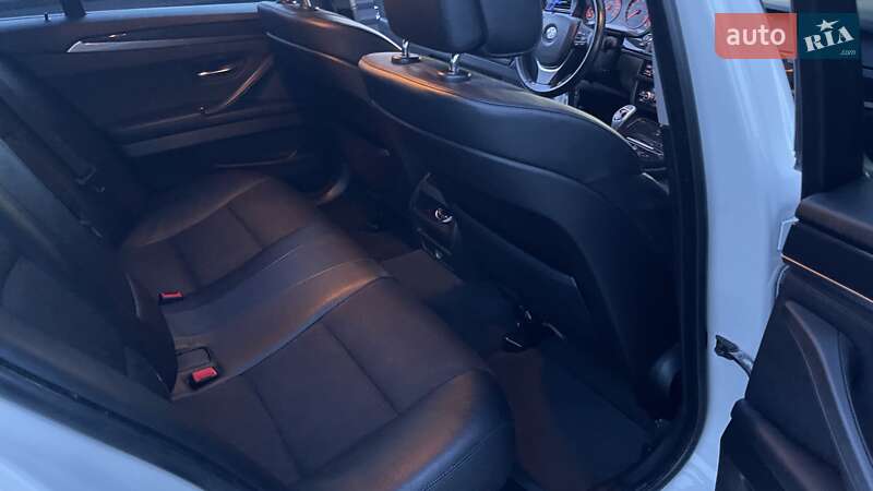 Седан BMW 5 Series 2012 в Львові