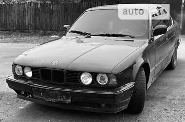 Седан BMW 5 Series 1989 в Звягеле