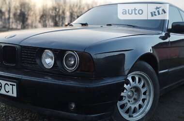 Седан BMW 5 Series 1993 в Шепетовке