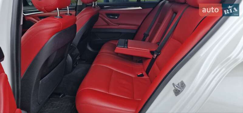 Седан BMW 5 Series 2016 в Тячеві