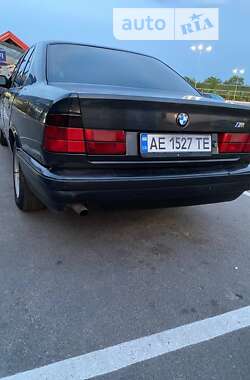 Седан BMW 5 Series 1989 в Дніпрі