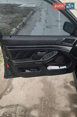 Седан BMW 5 Series 1999 в Львові