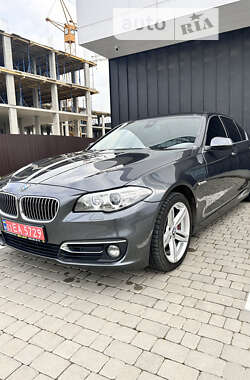 Седан BMW 5 Series 2015 в Львові