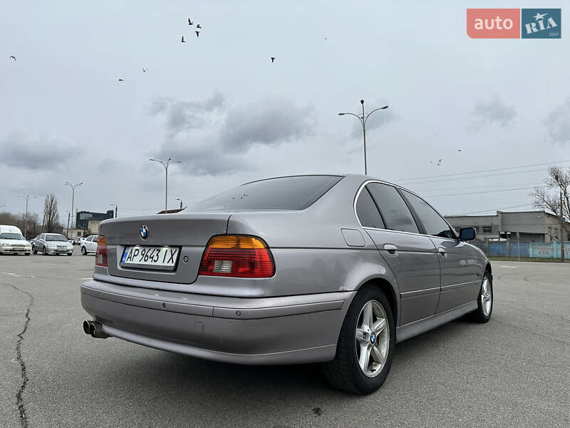 Седан BMW 5 Series 2001 в Запоріжжі