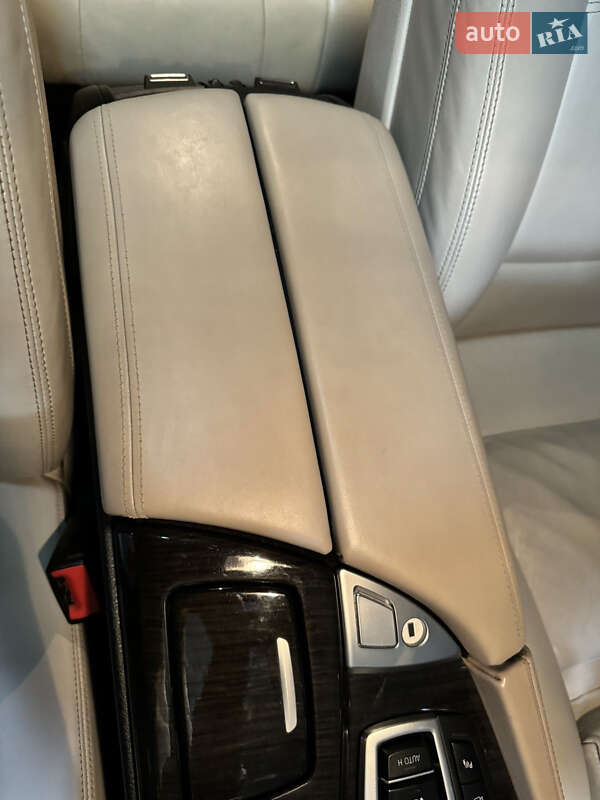 Седан BMW 5 Series 2014 в Львове