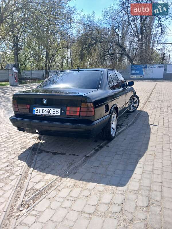 Седан BMW 5 Series 1994 в Херсоне