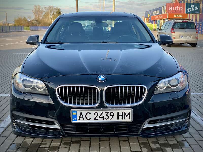 Седан BMW 5 Series 2014 в Нововолынске