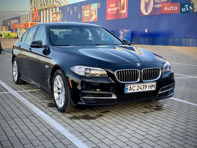 Седан BMW 5 Series 2014 в Нововолынске