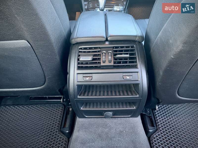 Седан BMW 5 Series 2014 в Нововолынске