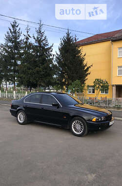 Седан BMW 5 Series 2001 в Мукачево