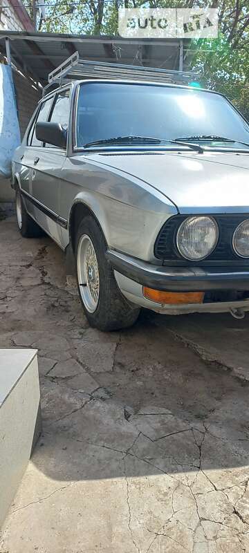 BMW 5 Series 1984