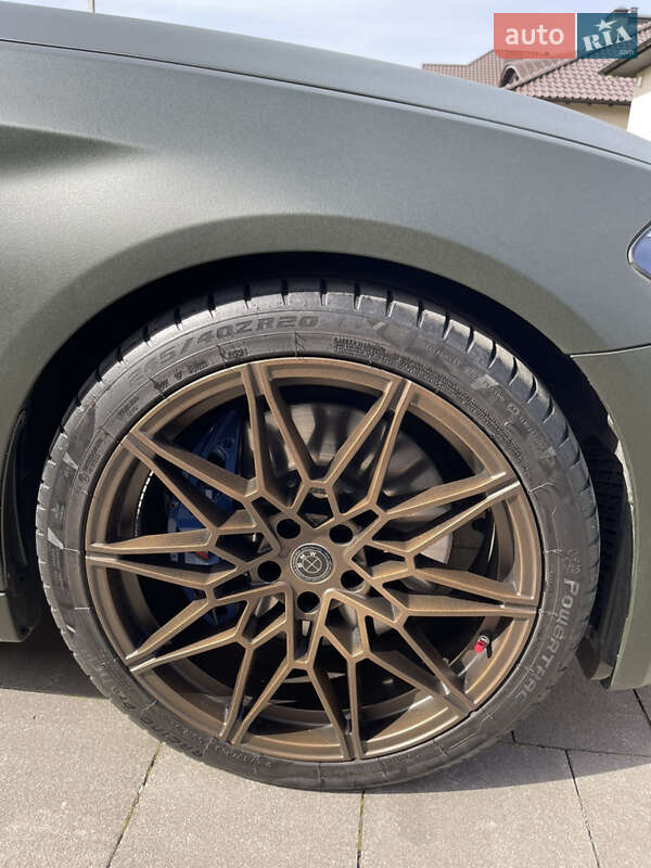 Седан BMW 5 Series 2017 в Ровно