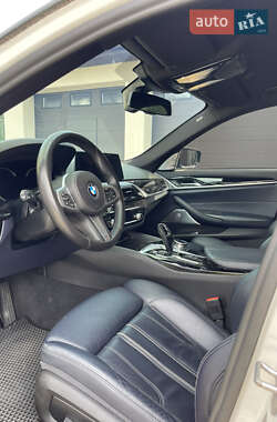 Седан BMW 5 Series 2017 в Ровно