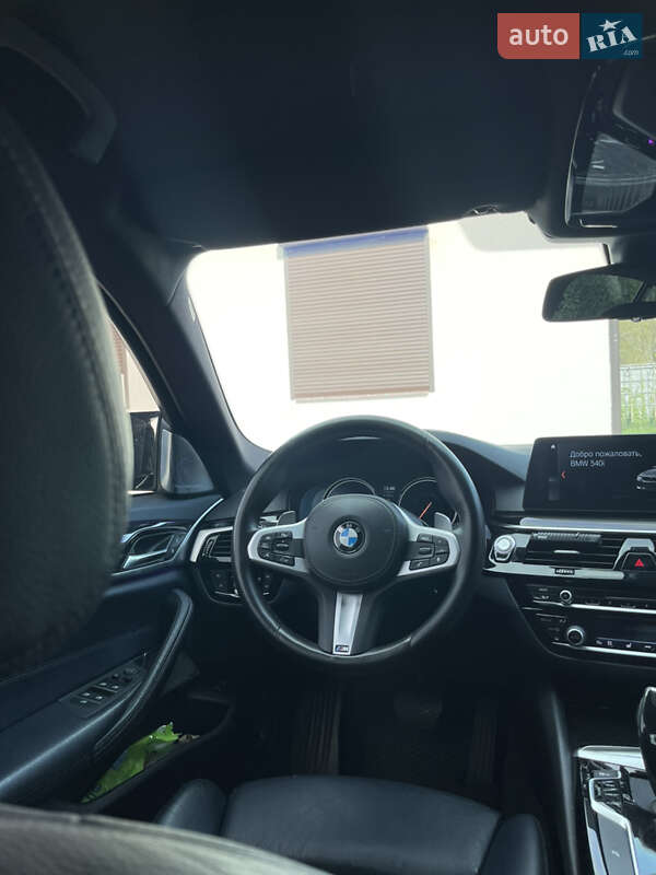 Седан BMW 5 Series 2017 в Ровно