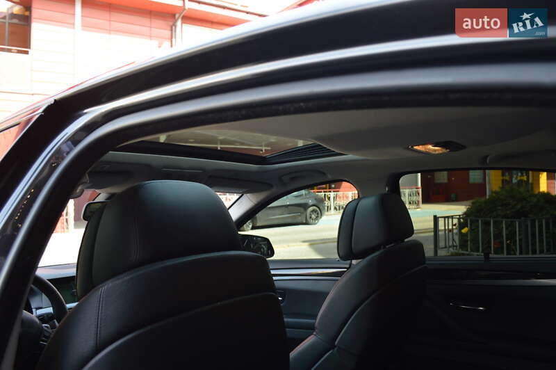 Седан BMW 5 Series 2011 в Львове
