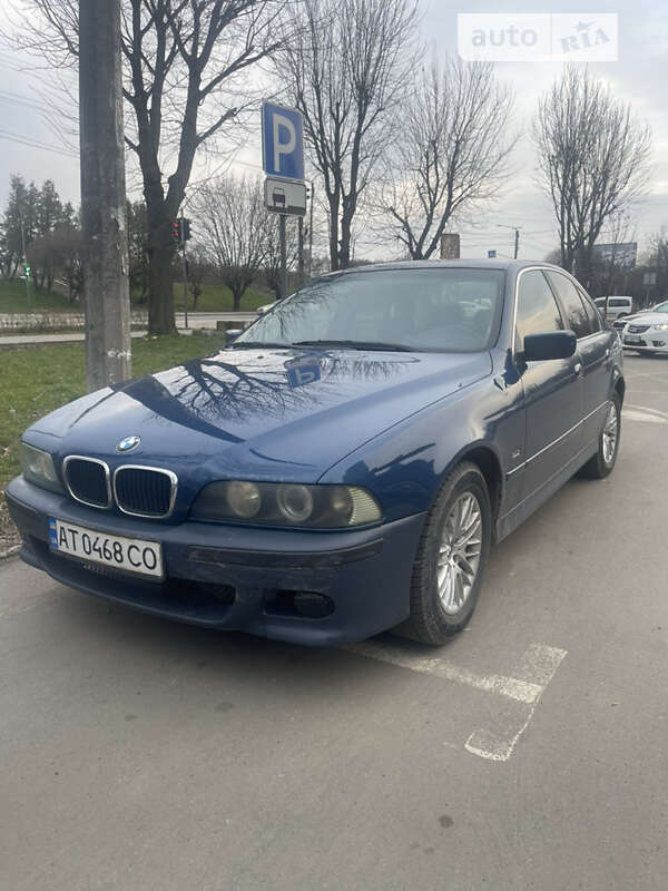 Седан BMW 5 Series 2001 в Тлумачі