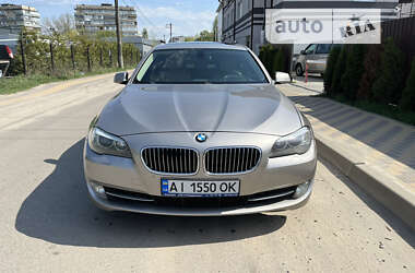 Седан BMW 5 Series 2012 в Вишневом