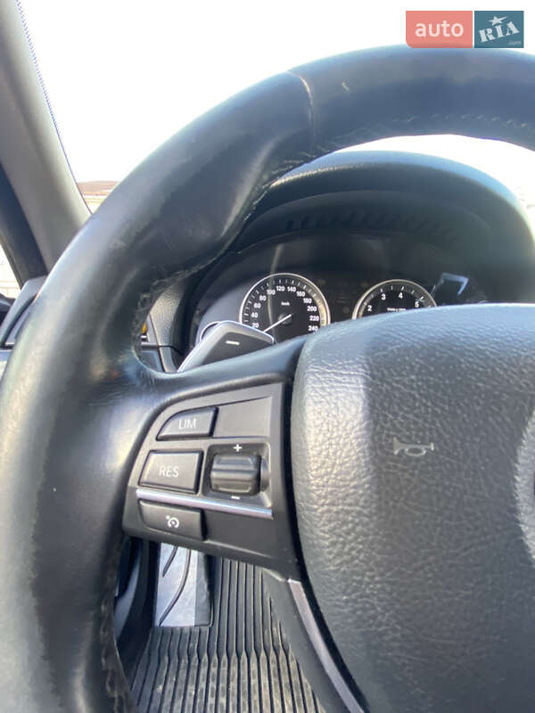 Седан BMW 5 Series 2012 в Мукачево