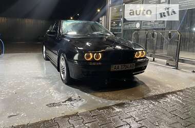 Седан BMW 5 Series 2000 в Києві
