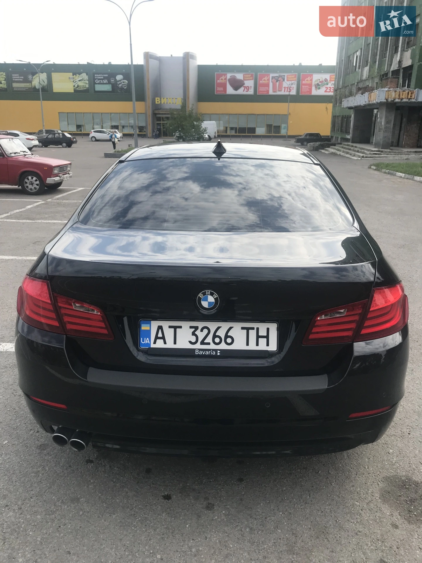 2012 BMW 5er - мініатюра 2