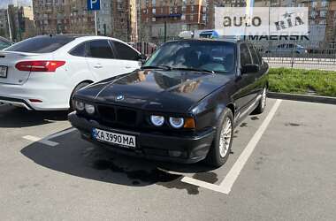 Седан BMW 5 Series 1995 в Киеве