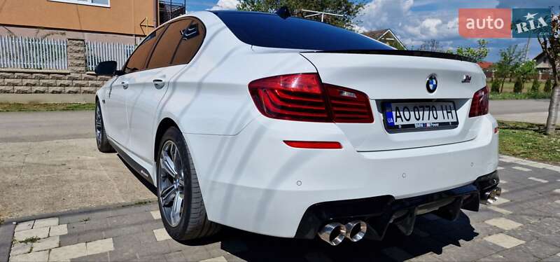 Седан BMW 5 Series 2016 в Тячеві